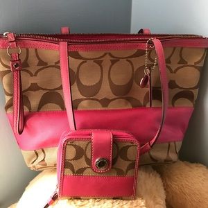 Coach Wallet ONLY